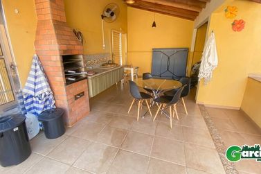 Casa &agrave; venda - 258m&sup2; - Zona II