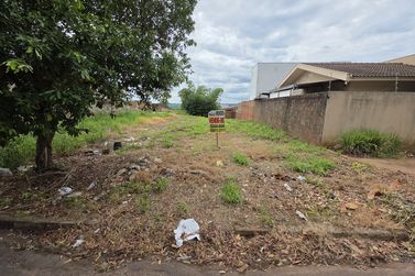 Terreno &agrave; venda - 210m&sup2; - JARDIM ORIENTE