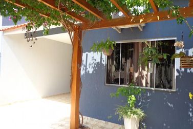 Casa &agrave; venda - 105m&sup2; - Jardim Cima