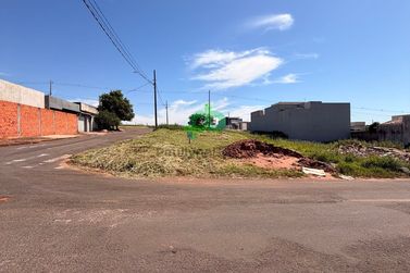 Terreno &agrave; venda - 341m&sup2; - Jardim Real