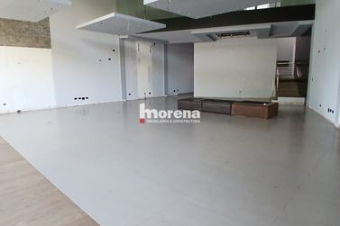 Sal&atilde;o Comercial para alugar - 430m&sup2; - Zona III