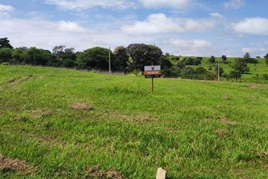 Terreno &agrave; venda - 297m&sup2; - Jardins de Versailles