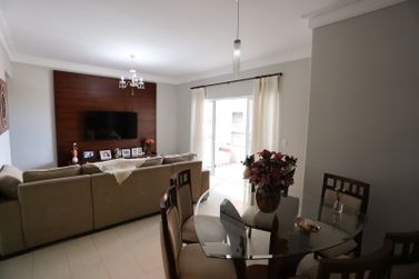 Apartamento &agrave; venda - 206m&sup2; - Zona I