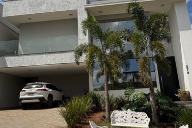 Sobrado &agrave; venda - 360m&sup2; - Zona VII