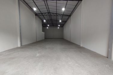 Sal&atilde;o Comercial para alugar - 270m&sup2; - PARQUE SAN REMO I