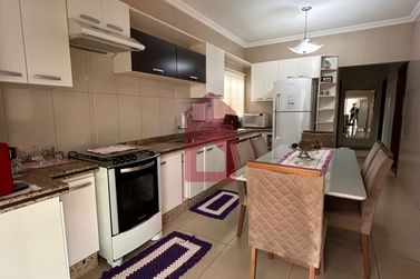 Casa &agrave; venda - 150m&sup2; - Jardim Colibri