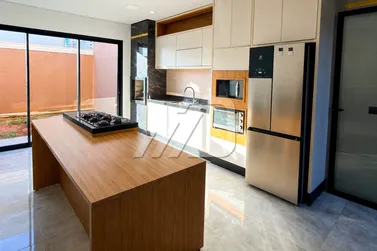Sobrado &agrave; venda - 180m&sup2; - Parque Residencial Interlagos