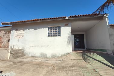 Casa &agrave; venda - 64m&sup2; - Conjunto 28 de Outubro