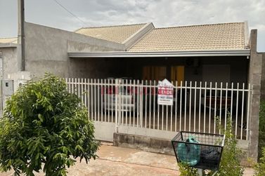 Casa &agrave; venda - 95m&sup2; - PARQUE COLINA VERDE