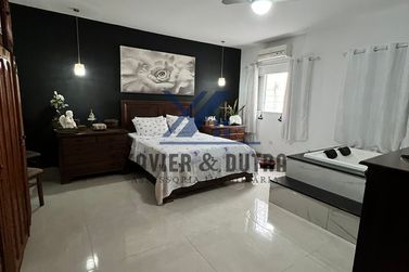 Casa &agrave; venda - 205m&sup2; - Zona V