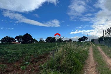 Ch&aacute;cara &agrave; venda - 121m&sup2; - Jardim Universit&aacute;rio
