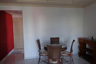 Apartamento &agrave; venda - 75m&sup2; - EDIF&Iacute;CIO BURLE MARX, AV. PARAN&Aacute;. ZONA 3