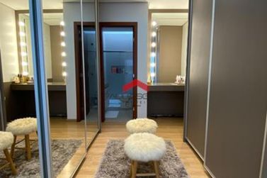 Sobrado &agrave; venda - 260m&sup2; - Parque do Lago