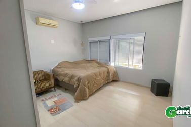 Casa &agrave; venda - 258m&sup2; - Zona II