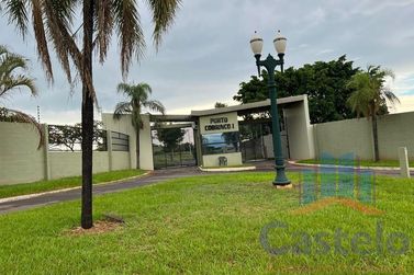 Terreno &agrave; venda - 270m&sup2; - Centro