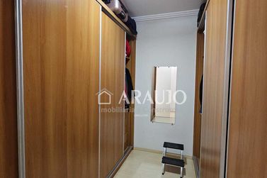 Sobrado &agrave; venda - 272m&sup2; - Zona III