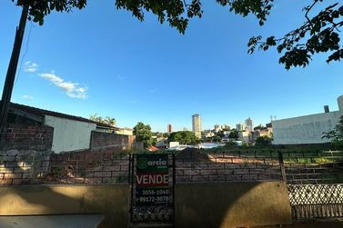 Terreno &agrave; venda - 571m&sup2; - Zona III