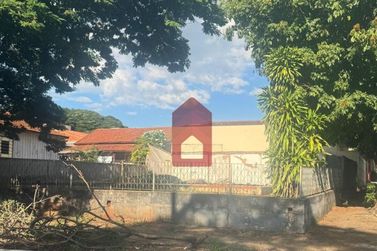 Terreno &agrave; venda - 315m&sup2; - Zona II