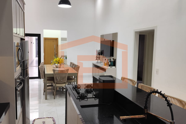 Casa &agrave; venda - 144m&sup2; - Jardim Castelo Branco