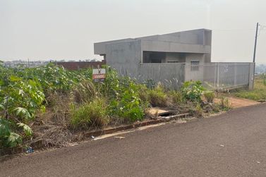 Terreno &agrave; venda - 214m&sup2; - Jardim Aeroporto