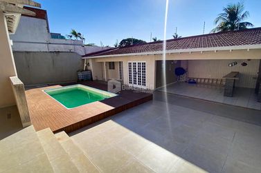 Casa &agrave; venda - 380m&sup2; - Zona I