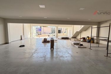 Sal&atilde;o Comercial para alugar - 358m&sup2; - Parque Residencial da G&aacute;vea