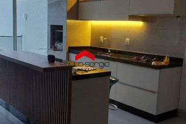 Sobrado &agrave; venda - 271m&sup2; - Zona VII