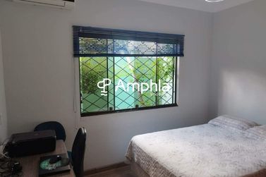 Casa &agrave; venda - 180m&sup2; - Centro