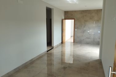 Casa &agrave; venda - 132m&sup2; - Jardim Azal&eacute;ia