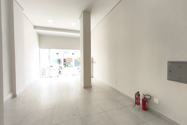 Sal&atilde;o Comercial para alugar - 50m&sup2; - Zona II