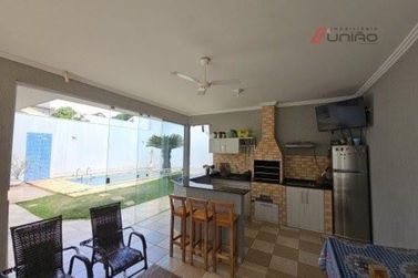 Casa &agrave; venda - 292m&sup2; - Zona III