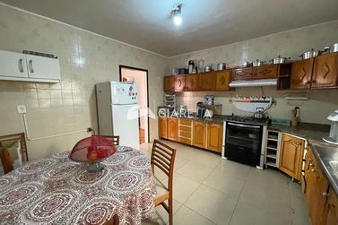 Terreno &agrave; venda - 204m&sup2; - CENTRO