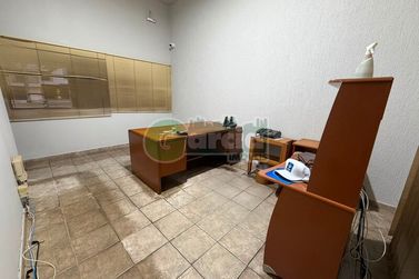 Sal&atilde;o Comercial para alugar - Zona II