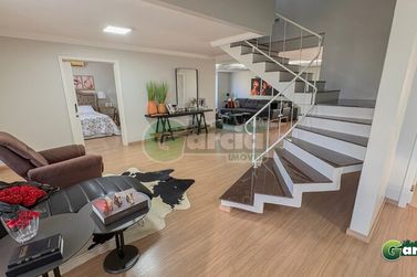 Casa &agrave; venda - 900m&sup2; - Parque Cidade Jardim