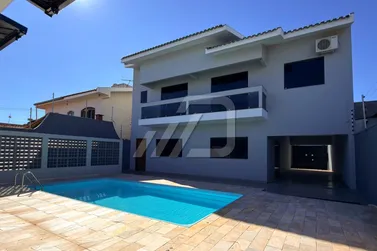 Sobrado &agrave; venda - 376m&sup2; - Zona I