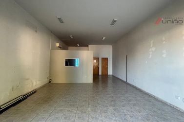 Sal&atilde;o Comercial para alugar - 76m&sup2; - Zona I