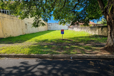 Terreno &agrave; venda - 490m&sup2; - Zona II