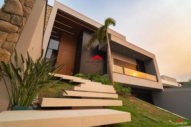 Casa &agrave; venda - 432m&sup2; - Euro Park Residence