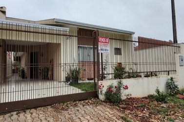 Casa &agrave; venda - 258m&sup2; - Alto S&atilde;o Francisco