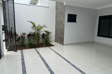 Casa &agrave; venda - 97m&sup2; - ZONA I