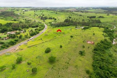 Ch&aacute;cara &agrave; venda - 43m&sup2; - Parque Industrial I