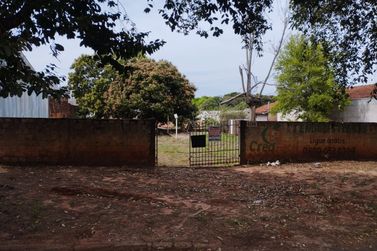 Terreno &agrave; venda - 667m&sup2; - Zona I-A