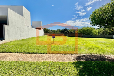 Terreno &agrave; venda - 360m&sup2; - Jardim Petr&oacute;polis