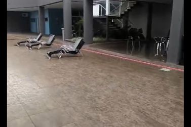 Apartamento &agrave; venda - 76m&sup2; - EDIF&Iacute;CIO MALIBU, AV. PARIGOT DE SOUZA, ZONA lV