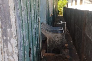 Casa &agrave; venda - 80m&sup2; - CENTRO