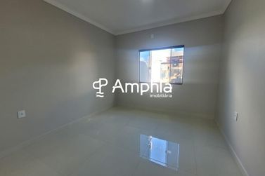 Casa &agrave; venda - 52m&sup2; - Esmeralda