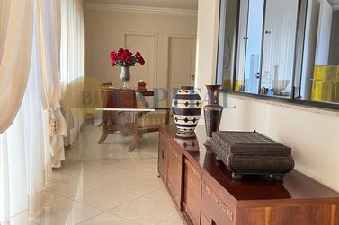 Casa &agrave; venda - 700m&sup2; - Jardim Harmonia