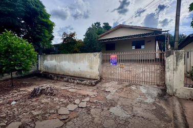Terreno &agrave; venda - 450m&sup2; - Zona Armaz&eacute;m