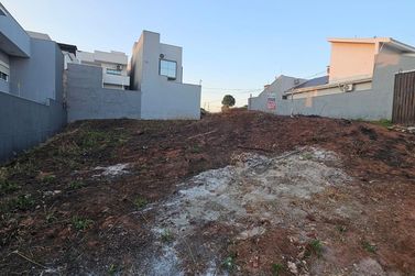 Terreno &agrave; venda - 180m&sup2; - Parque Residencial Interlagos