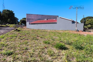 Terreno &agrave; venda - 241m&sup2; - Zona V